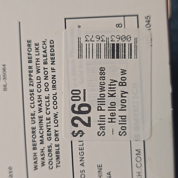 ❤️BUY 2 GET 1 FREE Kitsch x Hello Kitty Satin Pillowcase in Ivory Kitty Bow - Picture 16 of 16